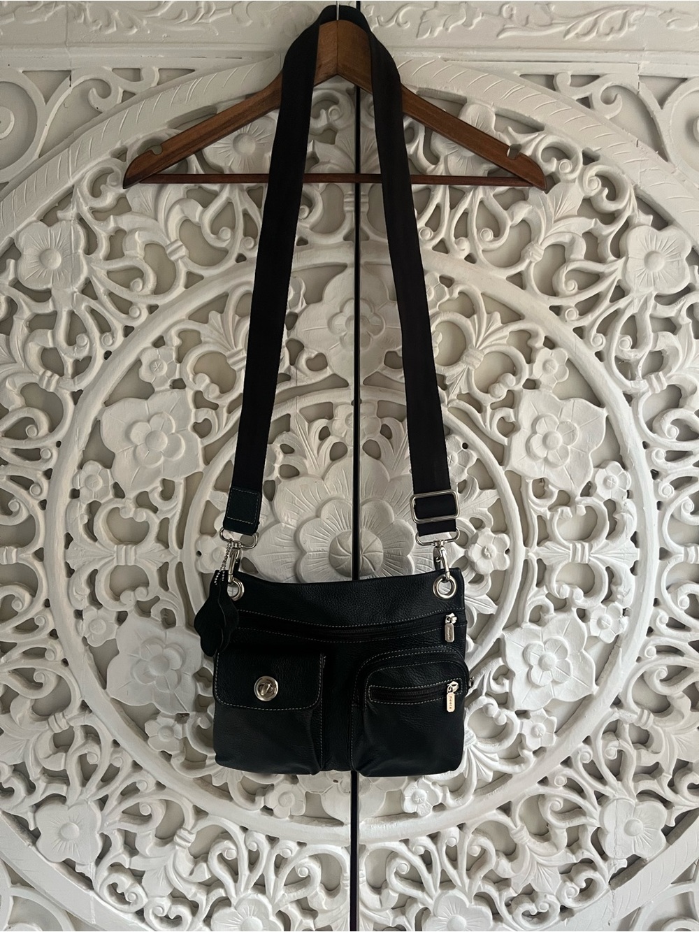 Vintage Roots 73 Black Genuine Leather Crossbody Bag Made In Canada EUC